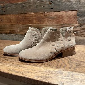 Tan Vince Camuto booties size 11